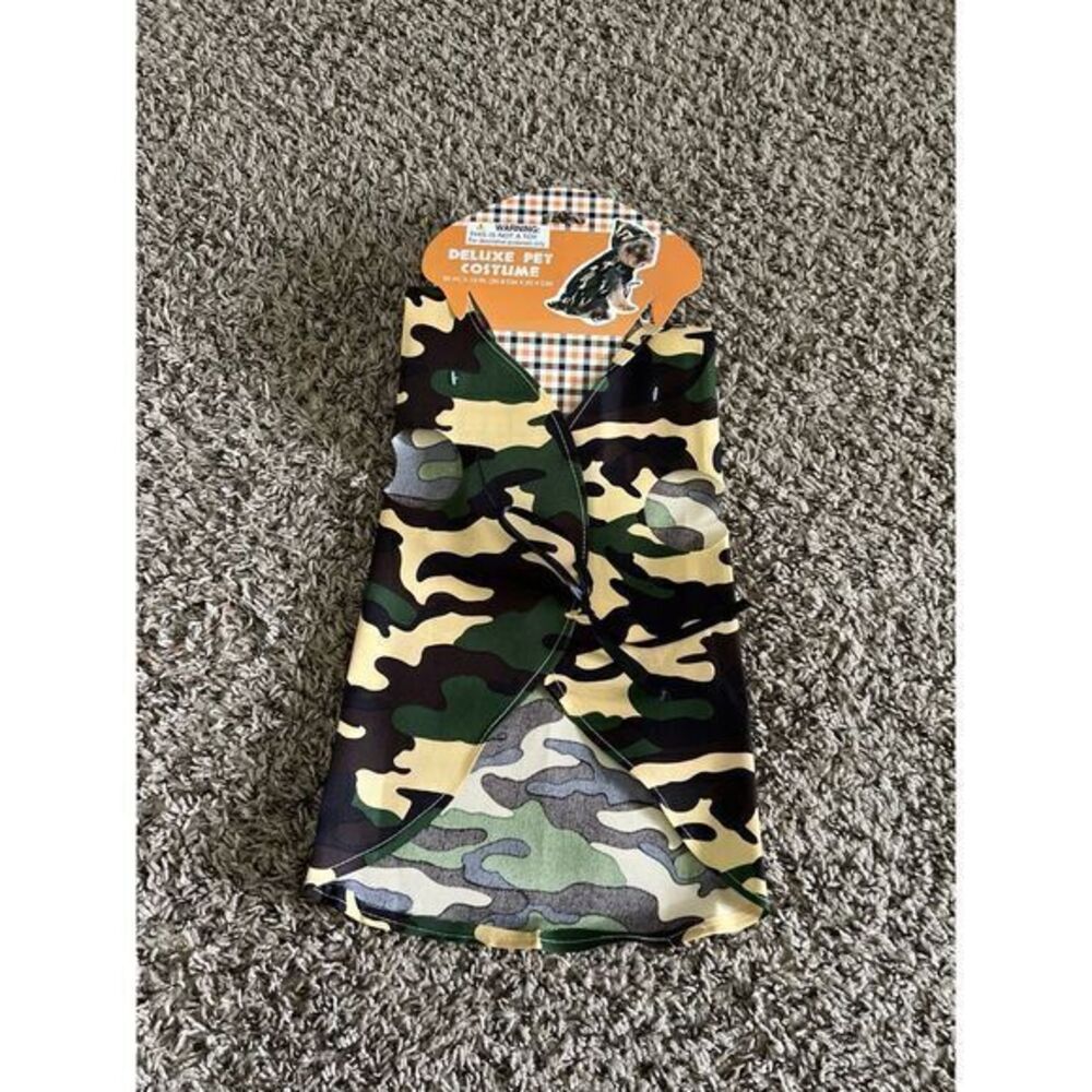 NWT Camo dog coat